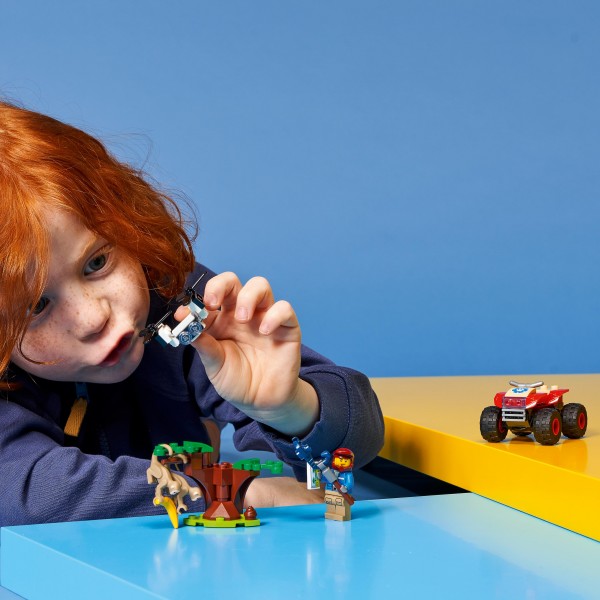 LEGO City Конструктор Спасательный вездеход для зверей 60300