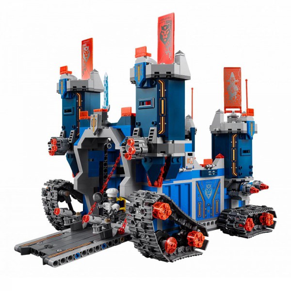 LEGO NEXO KNIGHTS Фортрекс - мобильная крепость 70317