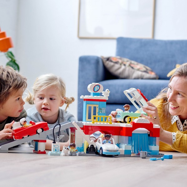 LEGO DUPLO Конструктор Town Гараж и автомойка 10948