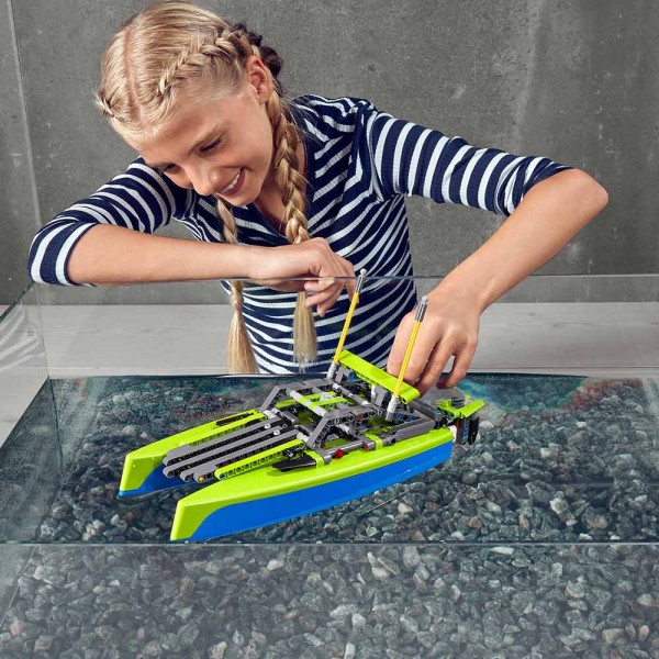LEGO Technic Конструктор Катамаран 42105