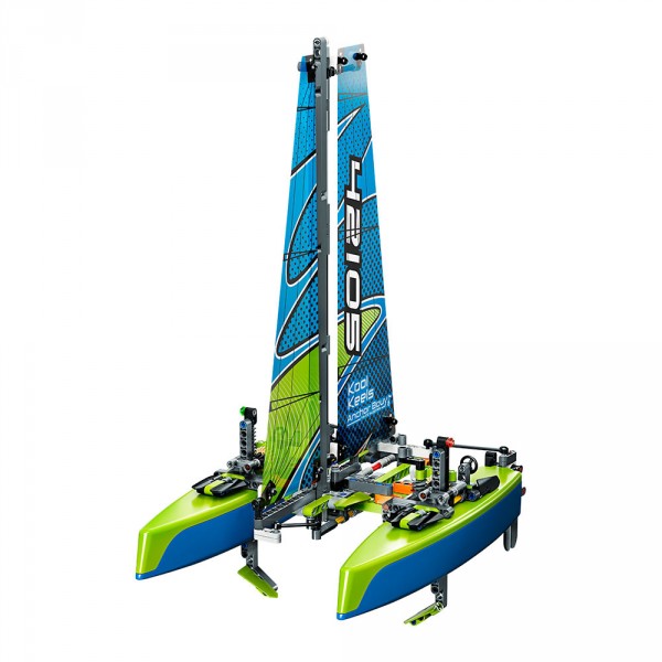 LEGO Technic Конструктор Катамаран 42105