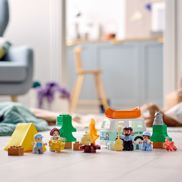 LEGO DUPLO Конструктор Семейное приключение на микроавтобусе 10946