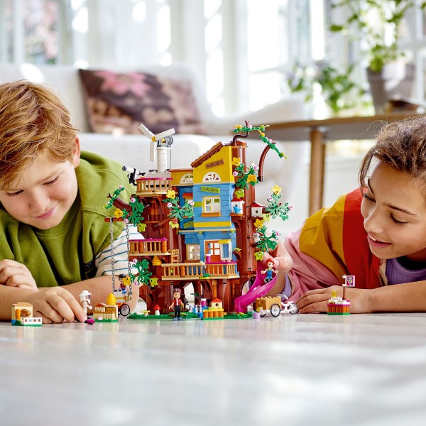 LEGO Friends Конструктор Дом друзей на дереве 41703