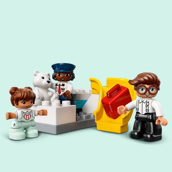 LEGO DUPLO Конструктор Town Самолет и аэропорт 10961