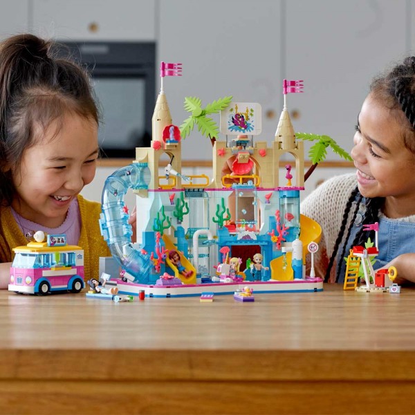 LEGO Friends Конструктор Лето в аквапарке 41430