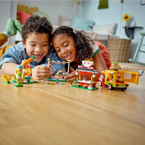 LEGO Friends Конструктор Рынок уличной еды 41701