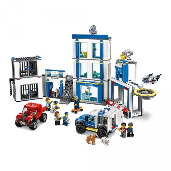 LEGO City Конструктор "Полицейский участок" 60246