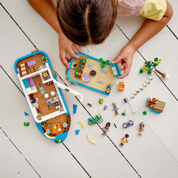 LEGO Friends Конструктор Плавучий дом на канале 41702