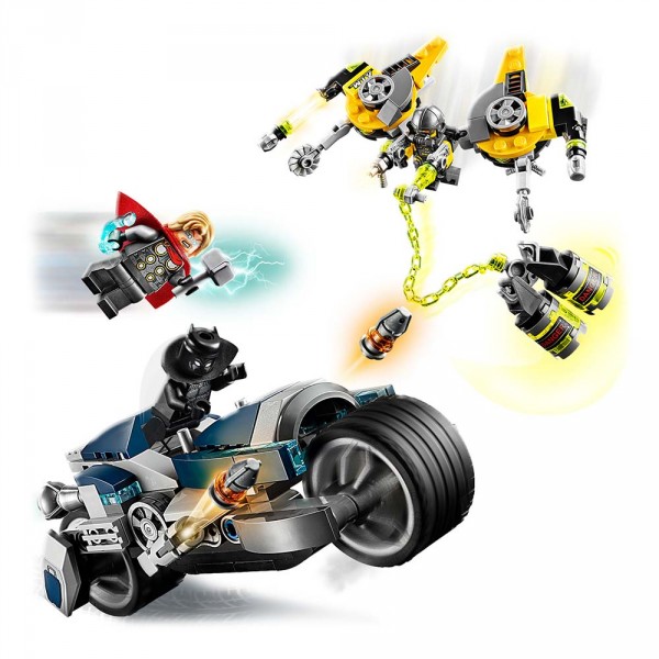 LEGO Super Heroes Конструктор Мстители Атака на спортбайке 76142