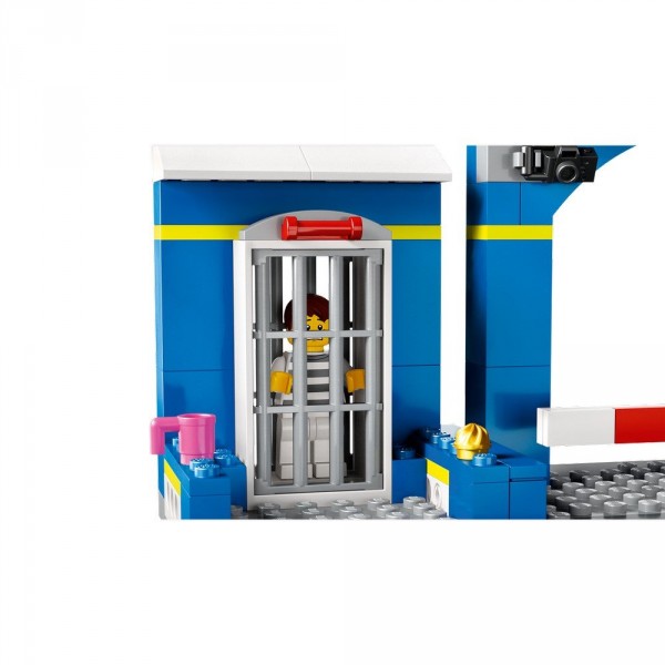 LEGO City Конструктор Переслідування на поліцейській дільниц 60370