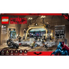 LEGO Super Heroes Конструктор DC Batman™ Бэтпещера: схватк