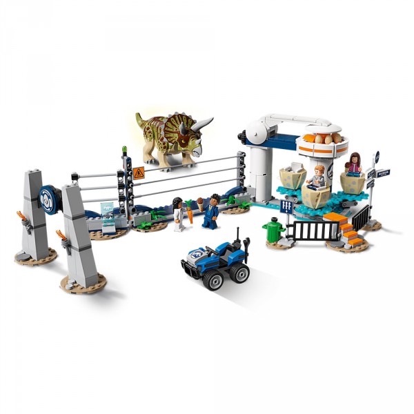 LEGO Jurassic World Конструктор Ярость трицератопса 75937