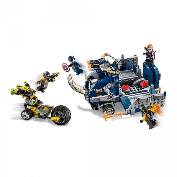 LEGO Super Heroes Конструктор "Мстители Нападение на грузовик" 76143