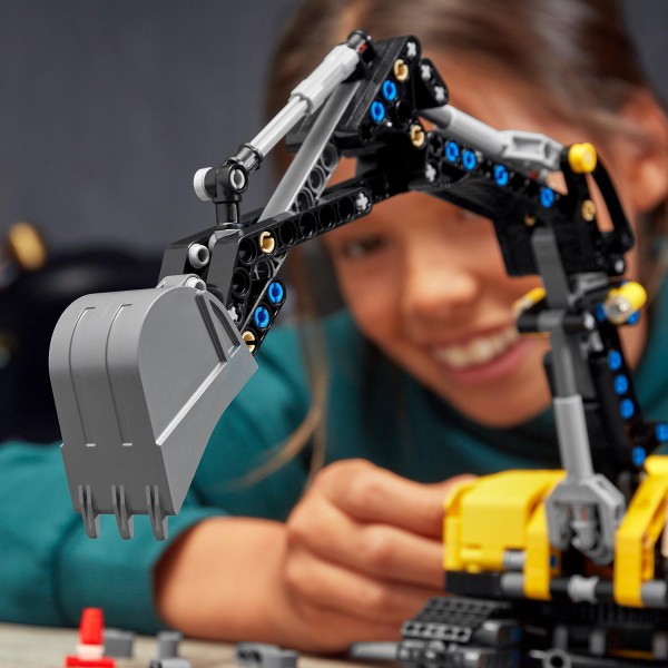 LEGO Technic Конструктор Сверхмощный экскаватор 42121