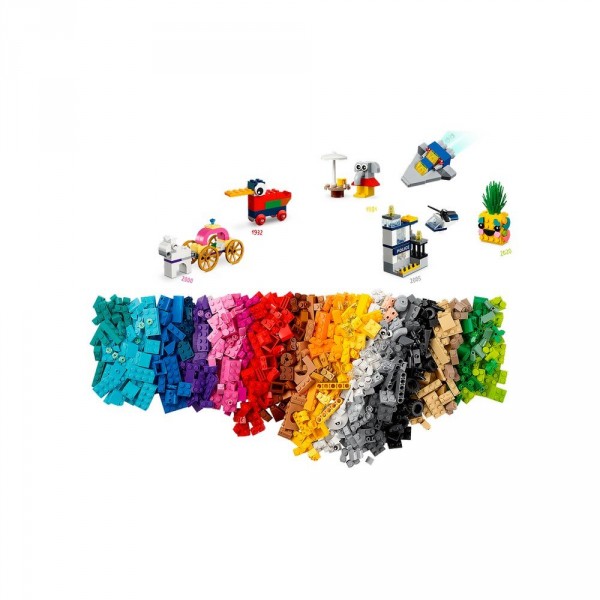 LEGO Classic Конструктор 90 лет игры 11021