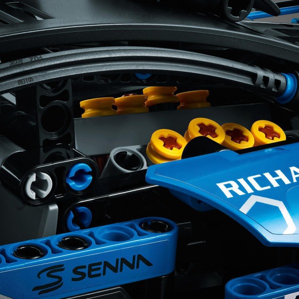 LEGO Technic Конструктор McLaren Senna GTR 42123