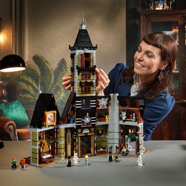 Конструктор LEGO Creator Дом с привидениями 10273