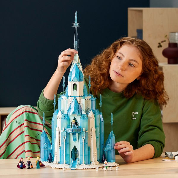 Конструктор LEGO Disney Princess Ледяной замок 43197