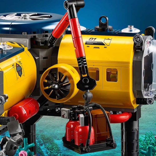 Конструктор LEGO City Исследовательская база океана 60265