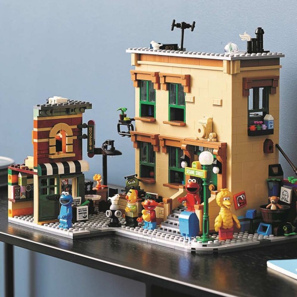 Конструктор LEGO Ideas Улица Сезам, 123 21324