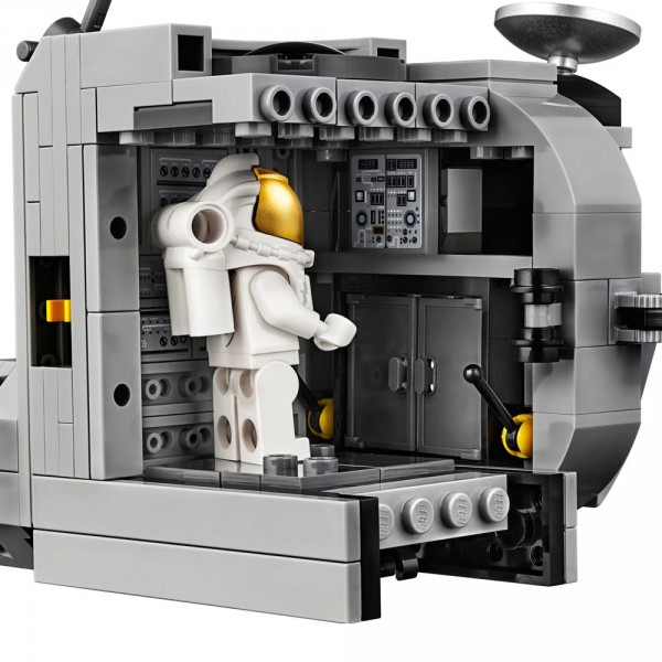 Конструктор LEGO Creator NASA Аполлон 11 Лунный лендер 10266