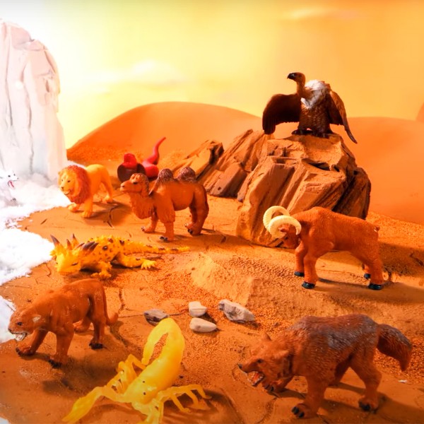 Стретч-игрушка в виде животного Diramix The Epic Animals - Лед против пустыни DIR-T-10005