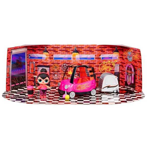 Игровой набор с куклой LOL Surprise! серии "Furniture" - Перчинка с автомобилем 572619